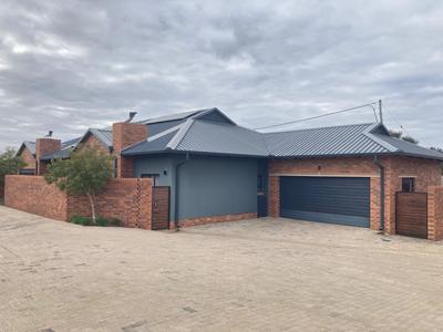 House For Sale in Six Fountains, Pretoria
