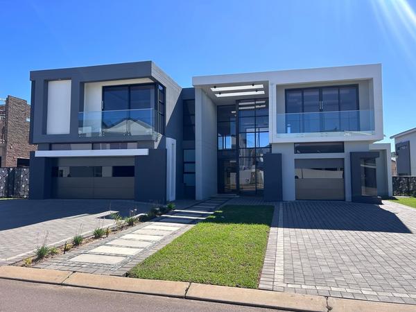 House For Sale in Six Fountains, Pretoria